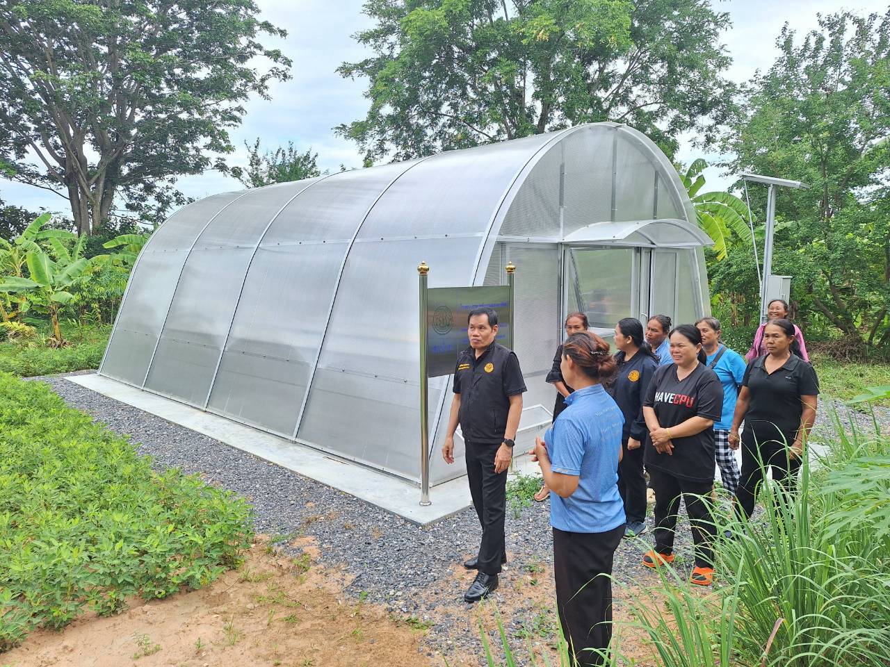title - ผู้ตรวจราชการ ส.ป.ก. ลงพื้นที่จังหวัดขอนแก่น ประชุมติดตามความก้าวหน้าผลการดำเนินงาน พร้อมตรวจเยี่ยมให้กำลังใจกลุ่มวิสาหกิจชุมชนสมุนไพรไผ่คำ 39 
